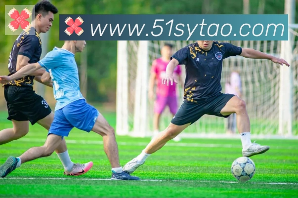 CBA焦点战山东男篮首节领先北京外援琼斯暴力补扣点燃赛场